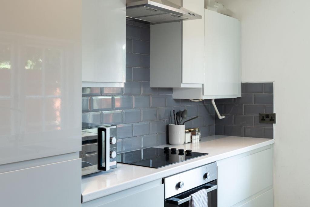 Stylish & Spacious City Centre 3-Bedroom Townhouse - Sleeps 6 Canterbury Kültér fotó