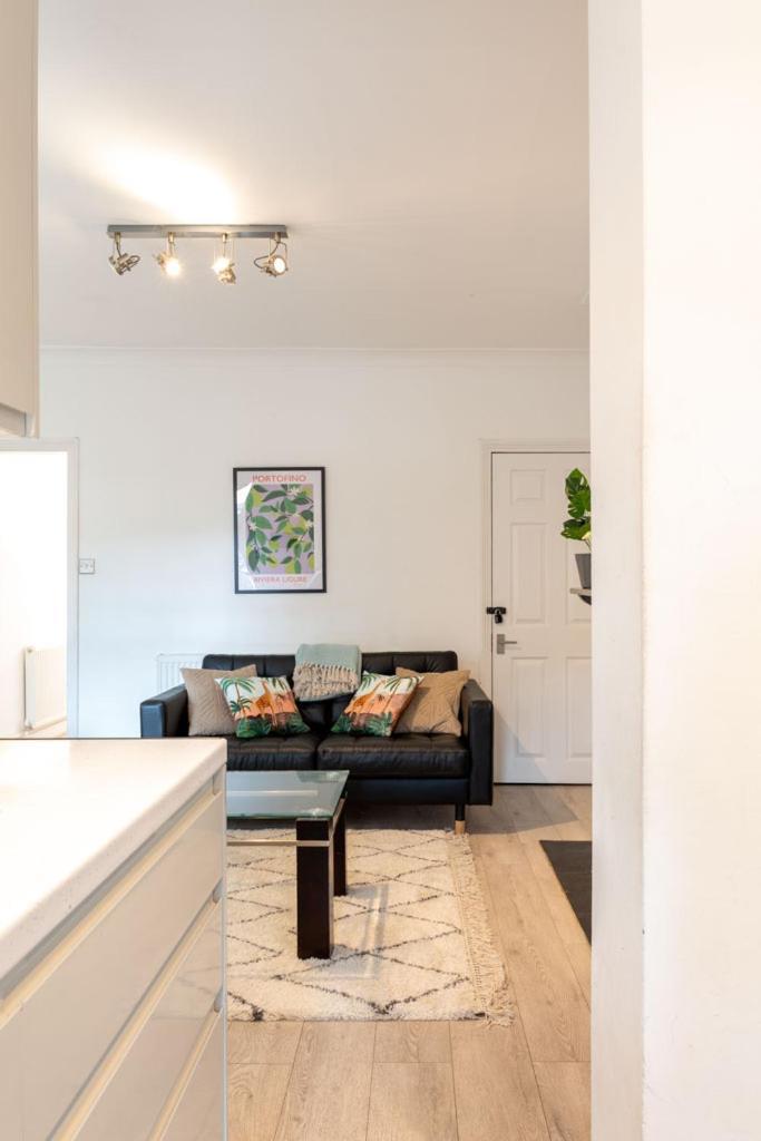 Stylish & Spacious City Centre 3-Bedroom Townhouse - Sleeps 6 Canterbury Kültér fotó