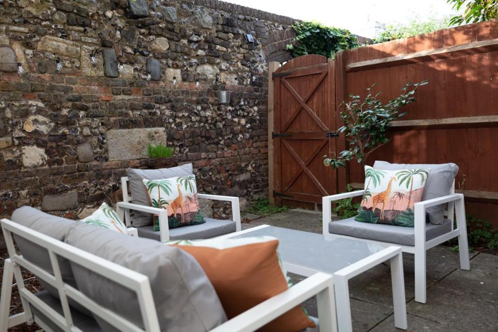 Stylish & Spacious City Centre 3-Bedroom Townhouse - Sleeps 6 Canterbury Kültér fotó