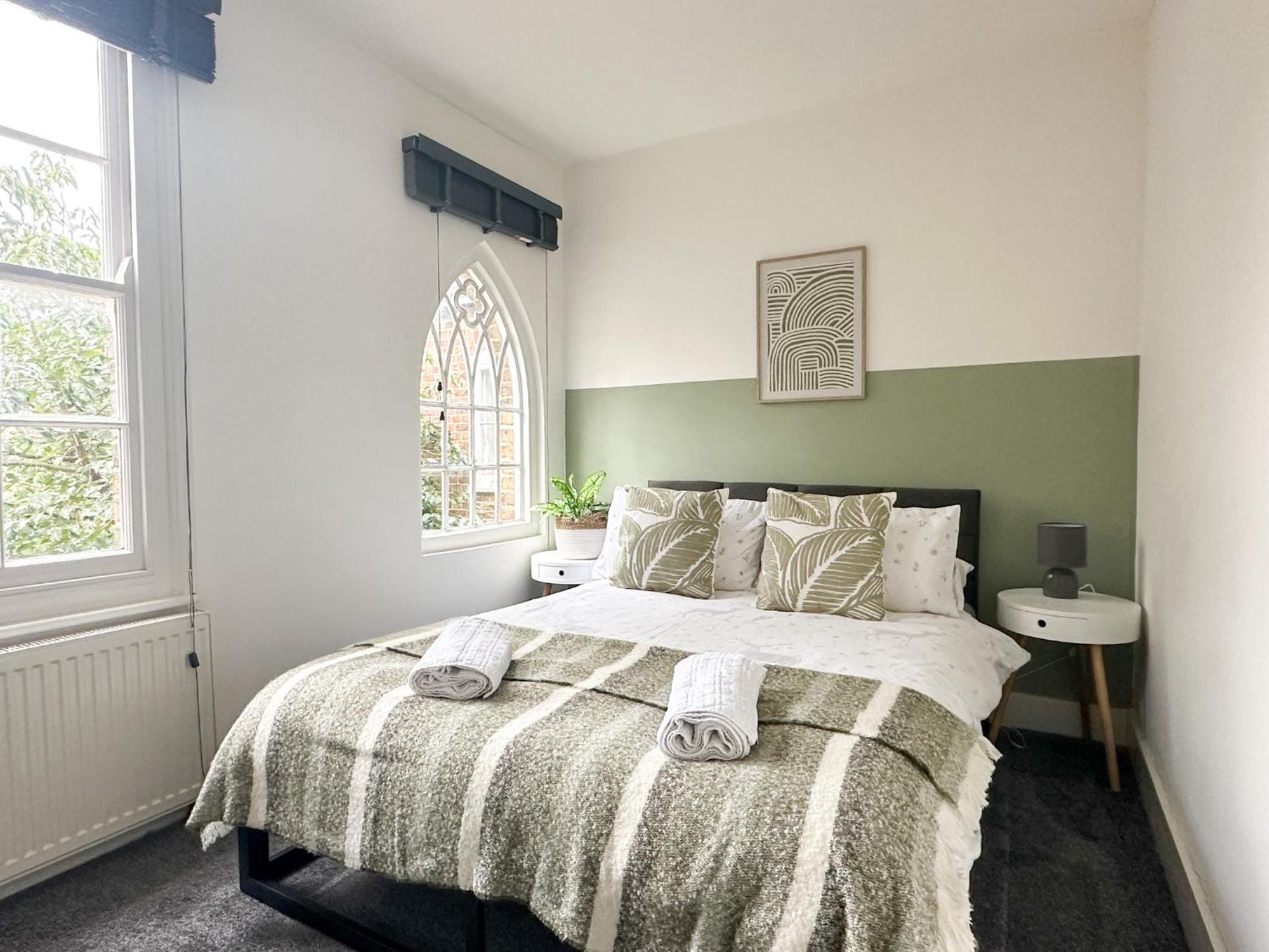 Stylish & Spacious City Centre 3-Bedroom Townhouse - Sleeps 6 Canterbury Kültér fotó